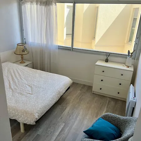 Duplex Entierement Renove Avec Clim, Vue Et Acces ! Apartament